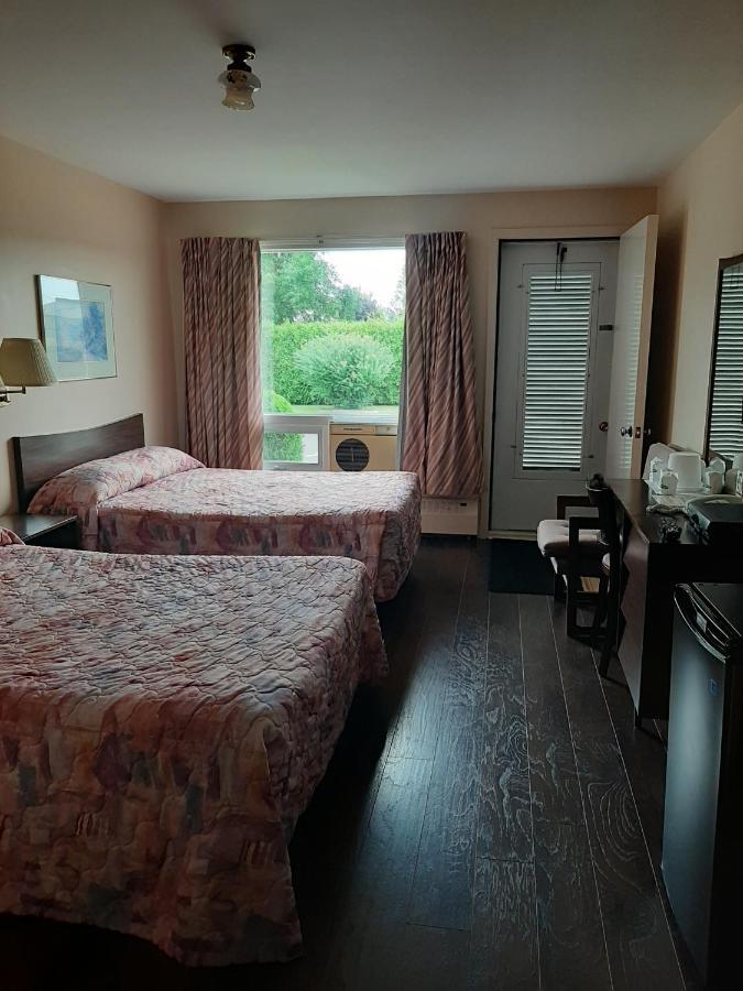 Motel Vaudreuil Eksteriør billede